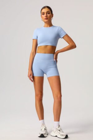 Cropped sports T-shirt + classic sports shorts 2-piece set