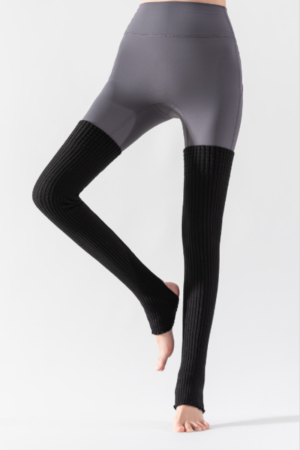 Women's solid-color chunky socks for exercise and yoga